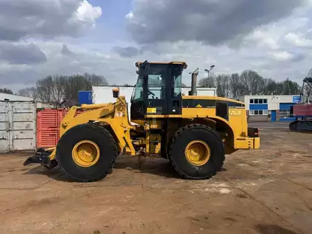Kolové nakladače 0 Caterpillar 938 G II (1)