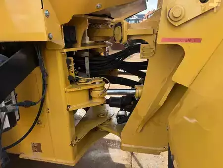 Kolové nakladače 0 Caterpillar 938 G II (11)