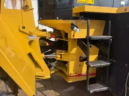 Kolové nakladače 0 Caterpillar 938 G II (12)