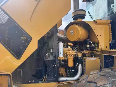Kolové nakladače 0 Caterpillar 938 G II (15)