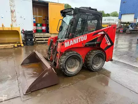 Mini-carregadeira 0 Manitou 1350 R (1)