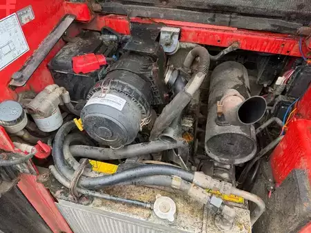 Mini-carregadeira 0 Manitou 1350 R (8)
