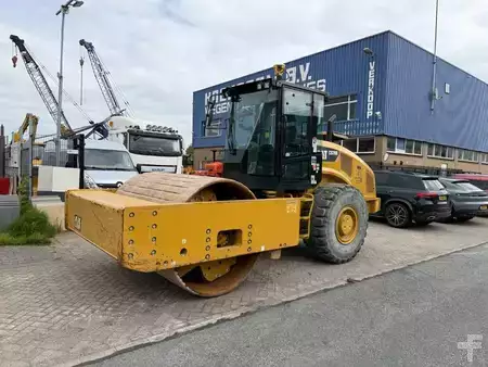 Landfill compactors  0 Caterpillar CS78B TRIMBLE GPS INCL (2)
