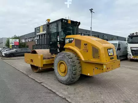 Landfill compactors  0 Caterpillar CS78B TRIMBLE GPS INCL (3)