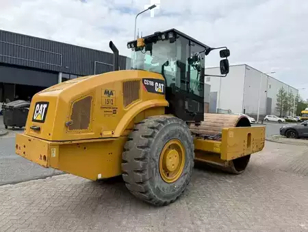 Landfill compactors  0 Caterpillar CS78B TRIMBLE GPS INCL (4)