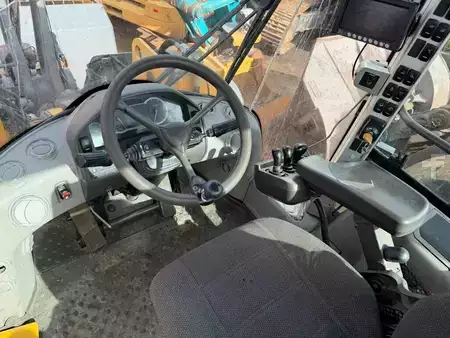 Kolové nakladače 0 Volvo L120H (14)