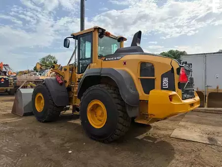 Kolové nakladače 0 Volvo L120H (3)