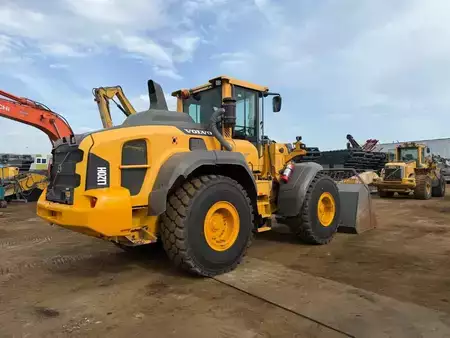 Kolové nakladače 0 Volvo L120H (5)