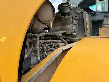 Wielladers 0 Caterpillar 972K (11)