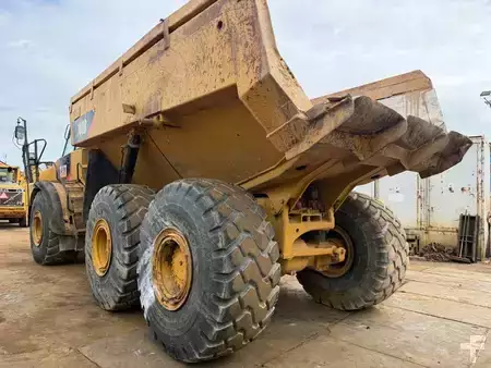 Knikdumpers 0 Caterpillar 740 B (3)