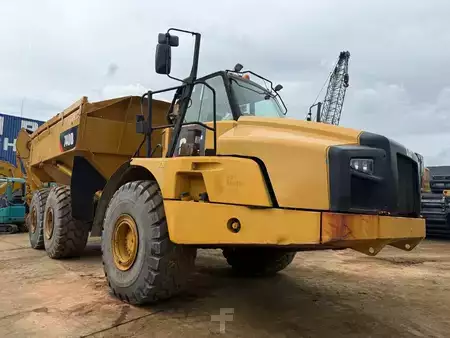 Knikdumpers 0 Caterpillar 740 B (6)