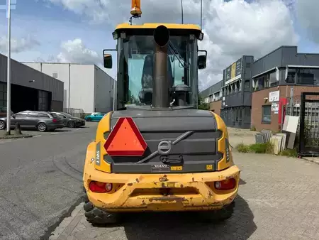 Kolové nakladače 0 Volvo L 30 GS (4)