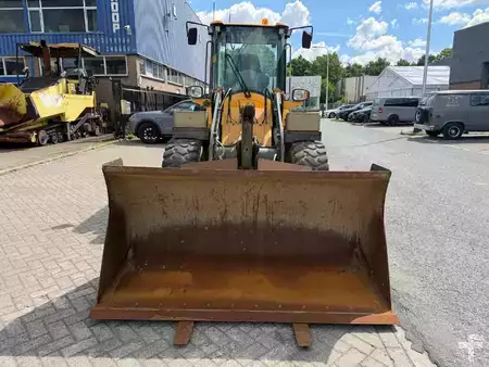 Kolové nakladače 0 Volvo L 30 GS (8)