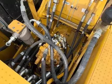 Pelles sur chenilles 0 Caterpillar 324 UNUSED NEW (10)