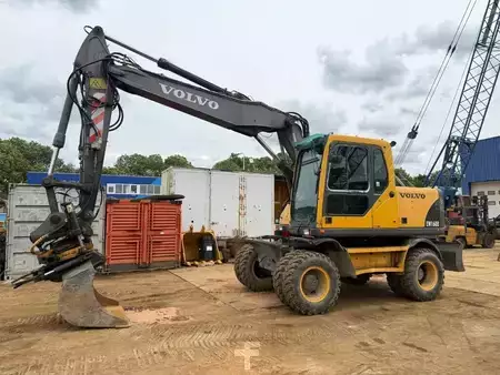 Escavatori gommati 0 Volvo EW 160 B (2)