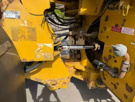 Kolové nakladače 0 Caterpillar 972 M (10)