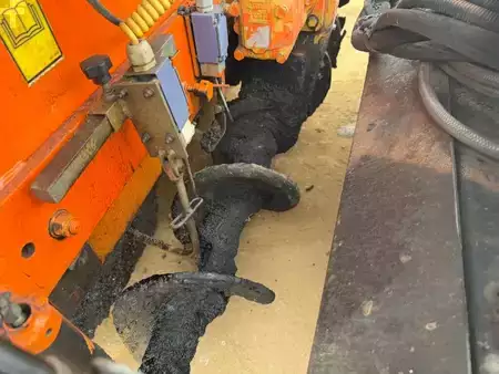 Rozściełacze kołowe 0 AP CAT 300 (10)