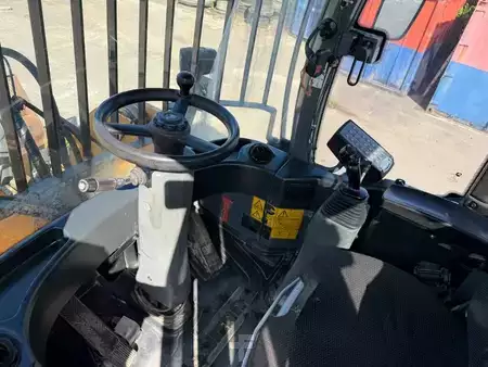 Ładowarki kołowe 0 Liebherr L 556 (13)