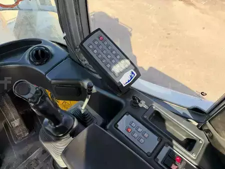 Ładowarki kołowe 0 Liebherr L 556 (14)