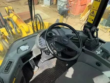 Carregadeira de rodas 0 Komatsu WA 270-3 (17)