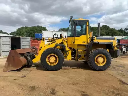 Carregadeira de rodas 0 Komatsu WA 270-3 (2)