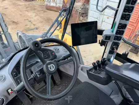 Kolové nakladače 0 Volvo L220H ( PERFECT CONDITION ) (15)