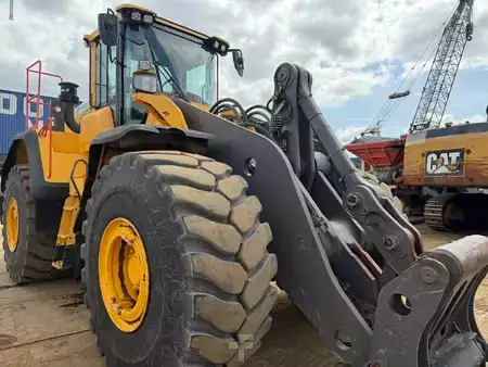 Kolové nakladače 0 Volvo L220H ( PERFECT CONDITION ) (7)