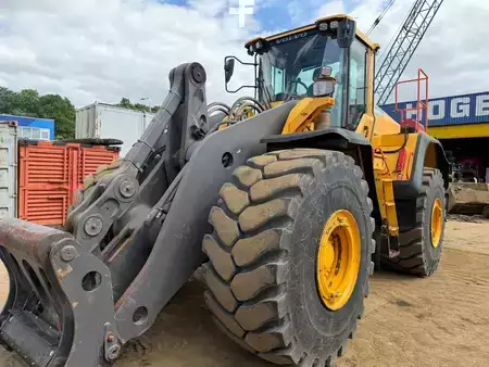 Kolové nakladače 0 Volvo L220H ( PERFECT CONDITION ) (8)