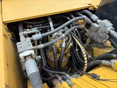 Kedjegraver 2006 Caterpillar 324 D L (15)