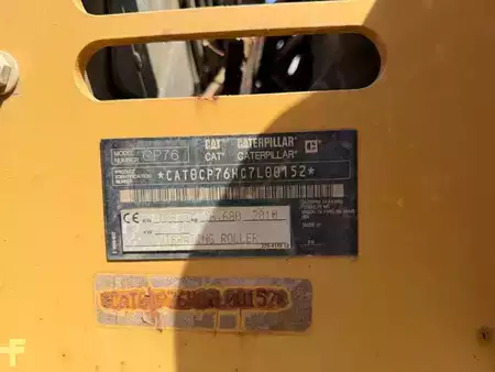 Single drum compactors 2010 Caterpillar CP 76 (12)