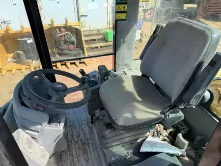 Single drum compactors 2010 Caterpillar CP 76 (13)