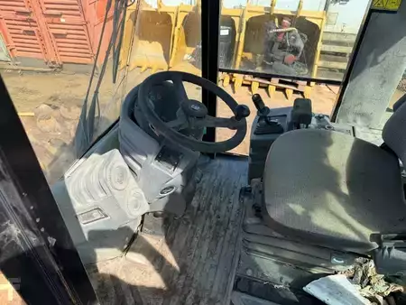 Single drum compactors 2010 Caterpillar CP 76 (14)