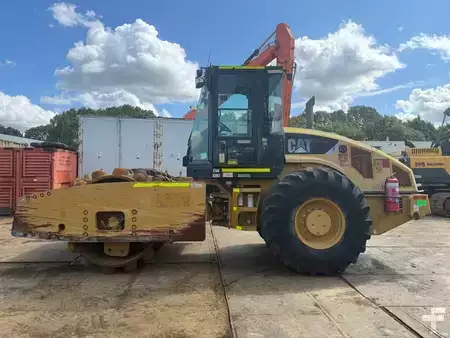 Sestavy válců 2011 Caterpillar CP 76 (1)