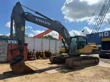 Escavadora de rastos 2012 Volvo EC 250 D L (2)