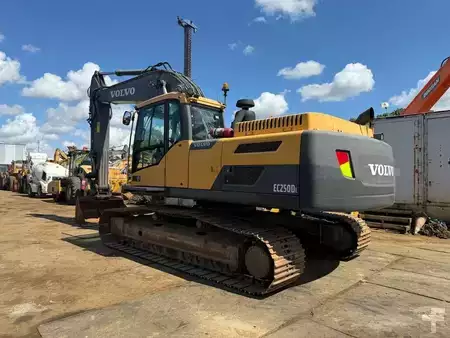 Escavadora de rastos 2012 Volvo EC 250 D L (3)