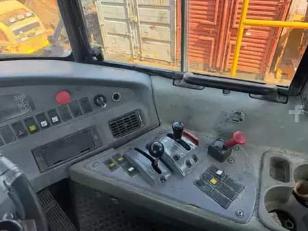 Knickgelenkte Muldenkipper/Dumper 2003 Volvo A 40 D (12)