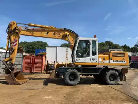 Escavadora de rodas 2002 Liebherr A 914 (1)