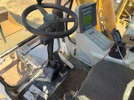 Escavadora de rodas 2002 Liebherr A 914 (13)
