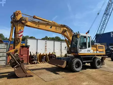 Escavadora de rodas 2002 Liebherr A 914 (2)