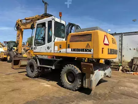 Escavadora de rodas 2002 Liebherr A 914 (3)