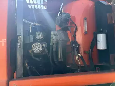 Escavatori gommati 2006 Hitachi ZX 130 W (10)
