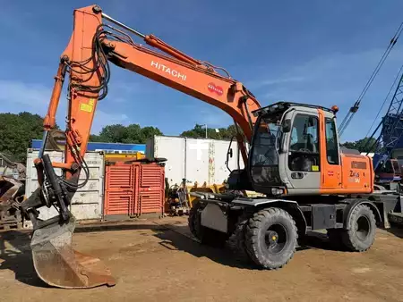 Escavatori gommati 2006 Hitachi ZX 130 W (2)