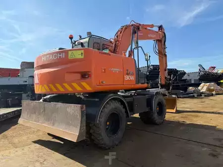 Escavatori gommati 2006 Hitachi ZX 130 W (5)
