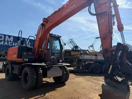 Escavatori gommati 2006 Hitachi ZX 130 W (7)