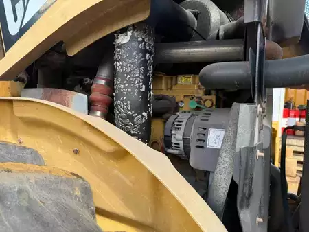Single drum compactors 2012 Caterpillar CP 76 (10)