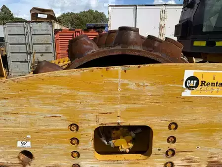 Single drum compactors 2012 Caterpillar CP 76 (7)