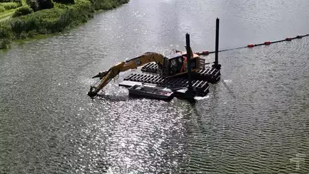 Korečková rýpadla 0 Caterpillar 320 amphibious excavator bigfloat swampbuggy (9)