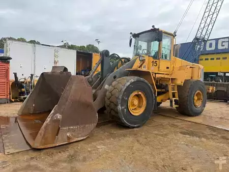 Pyöräkuormaajat 2001 Volvo L 150 E (2)
