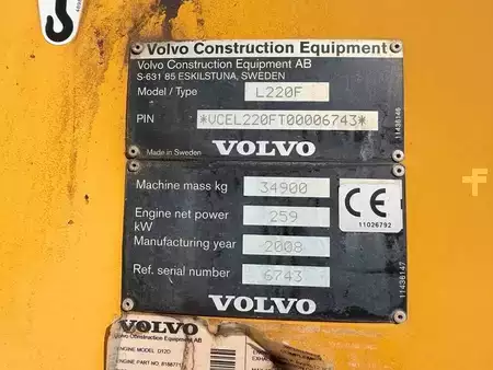 Kolové nakladače 2008 Volvo L 220 F (11)