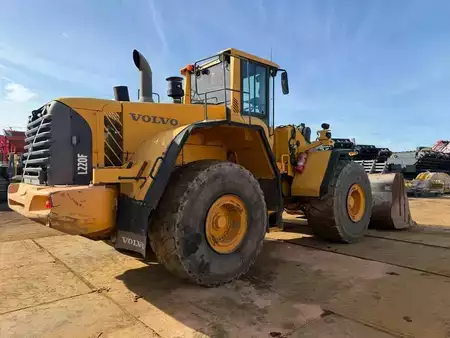 Kolové nakladače 2008 Volvo L 220 F (6)